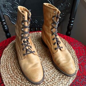 Sold Vintage justin tan leather lace up ankle boot women’s 6 b L0621